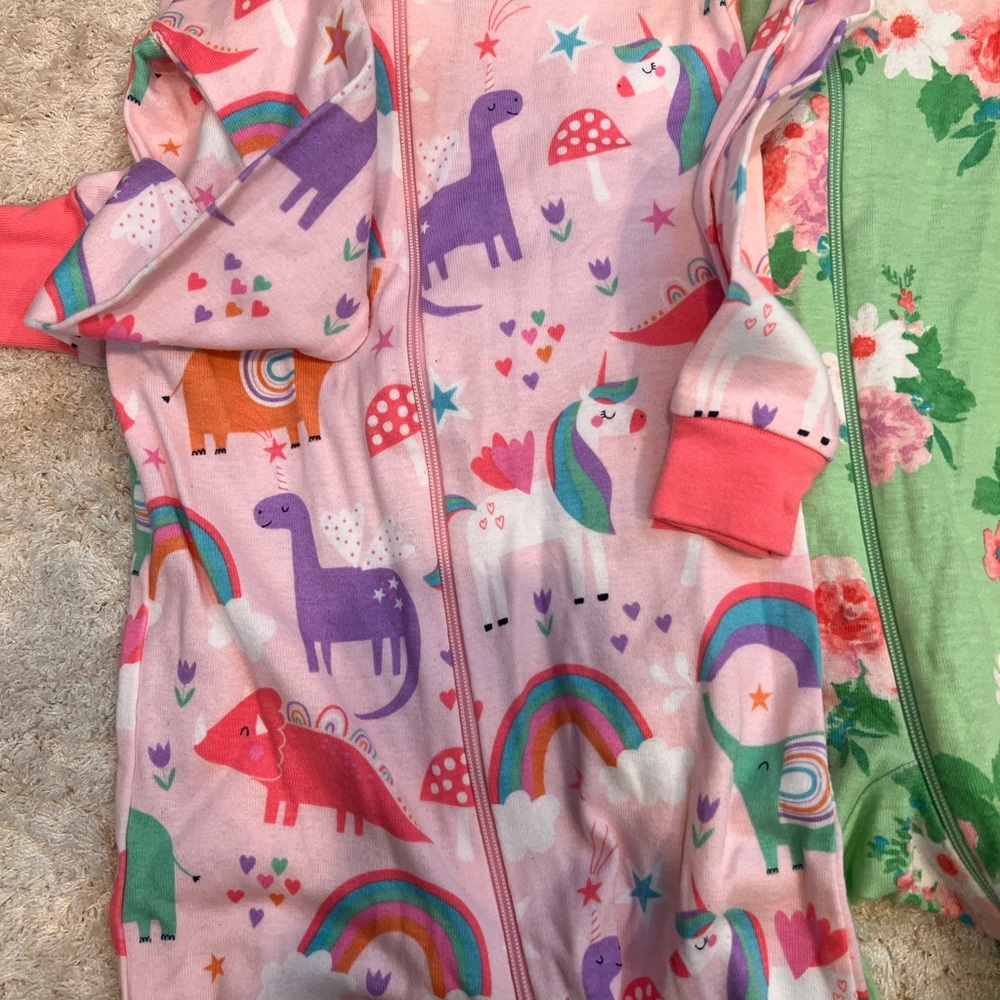 NWOT. Bundle of 2 girls pajamas - Picture 3 of 7